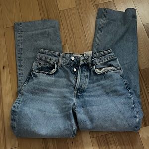 H&M Lightwash Wide Legged Mom Jeans